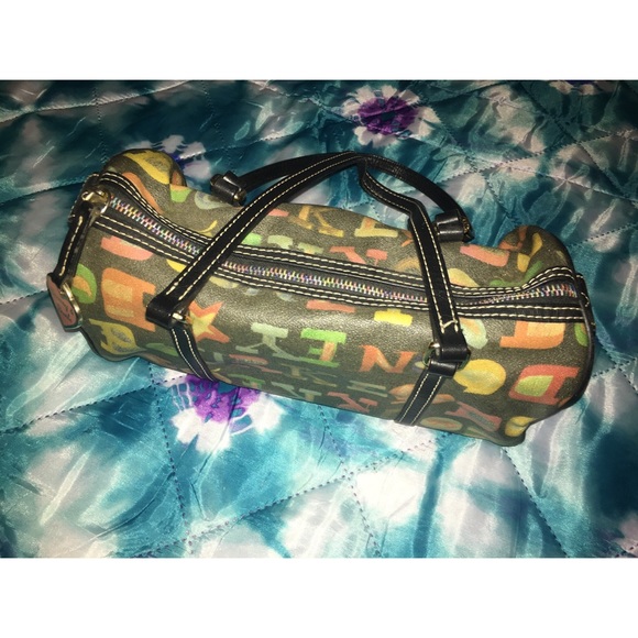 Dooney & Bourke Handbags - 👜 Dooney & Bourke Logo Med Barrel Bag